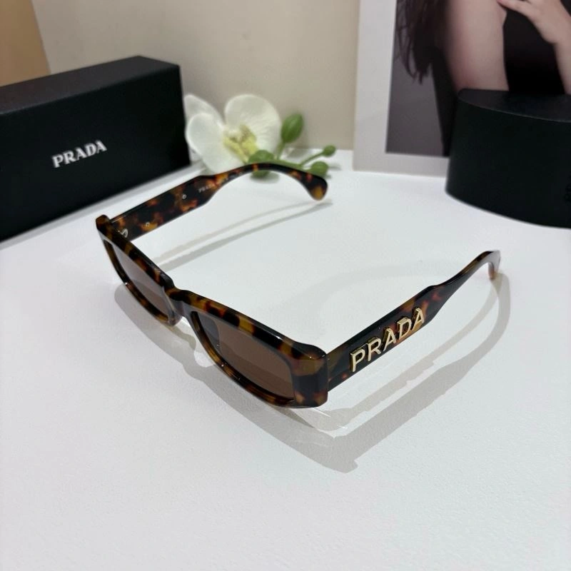 Effortless Prada Sunglasses 281916