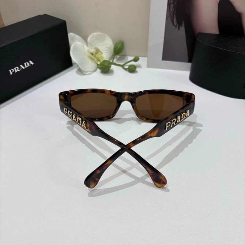 Effortless Prada Sunglasses 281916