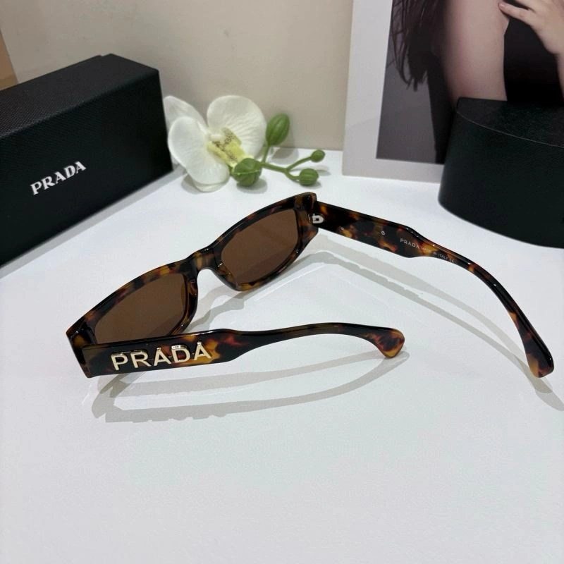 Effortless Prada Sunglasses 281916