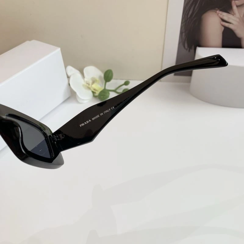 Prada Sunglasses FashionForward 281897