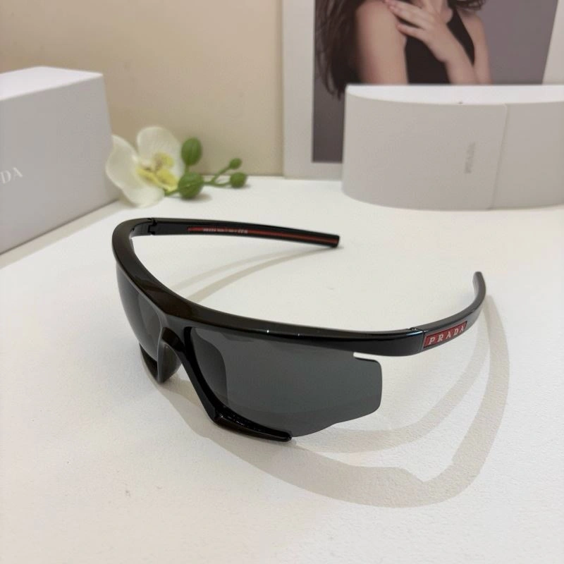 Effortless Prada Sunglasses 281854