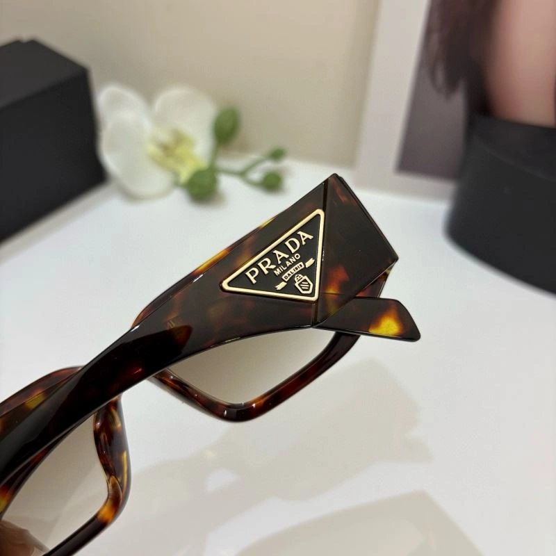 Prada Sunglasses Lightweight 281878