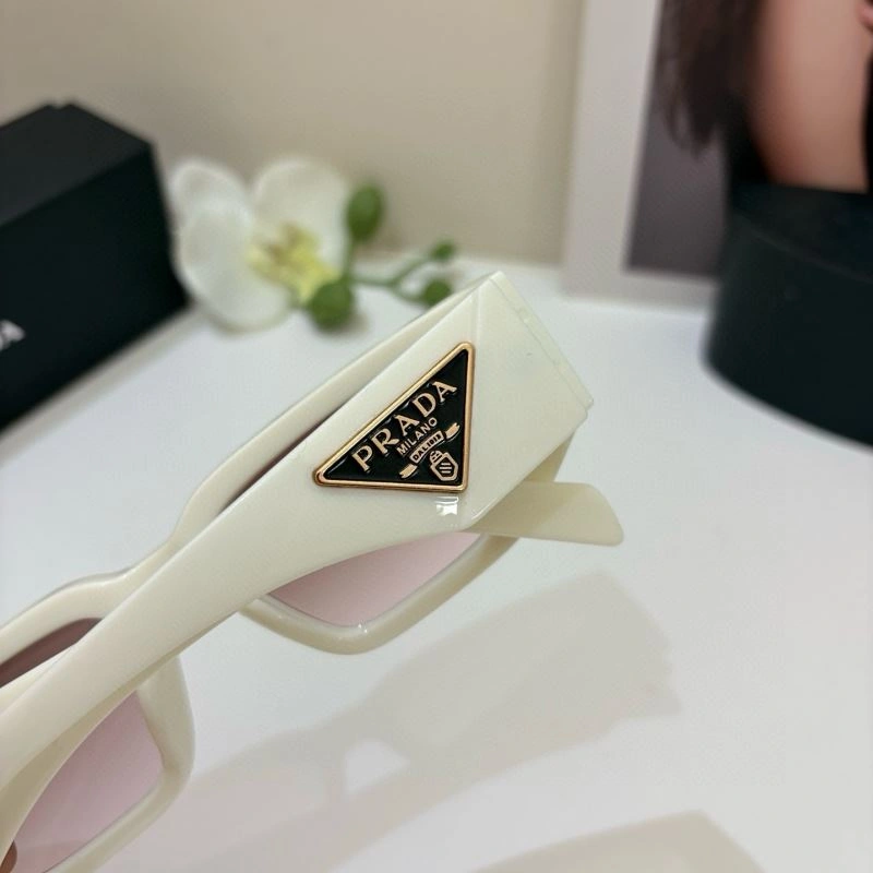 Prada Sunglasses UrbanStyle 281855
