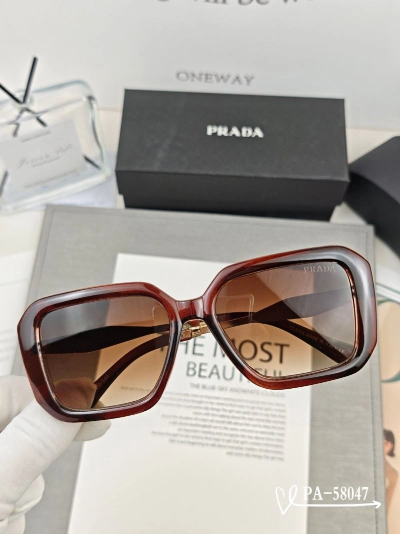 Elegant Prada Sunglasses 281873