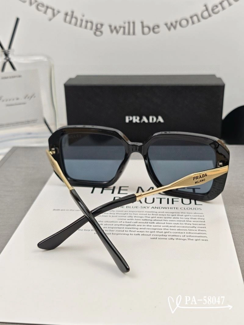 Elegant Prada Sunglasses 281873