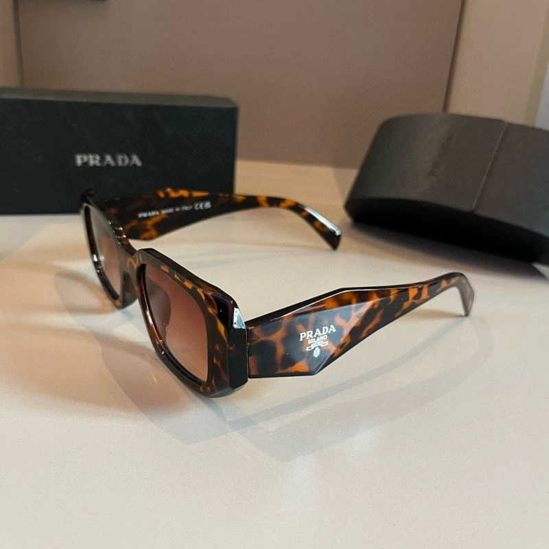Fashionable Prada Sunglasses 282062