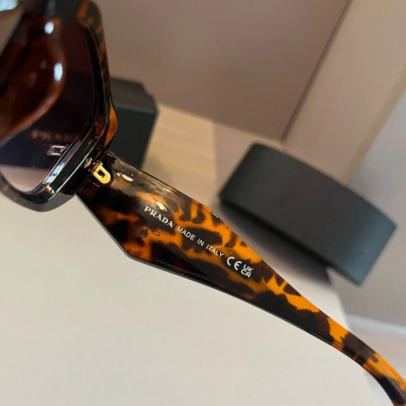 Fashionable Prada Sunglasses 282062