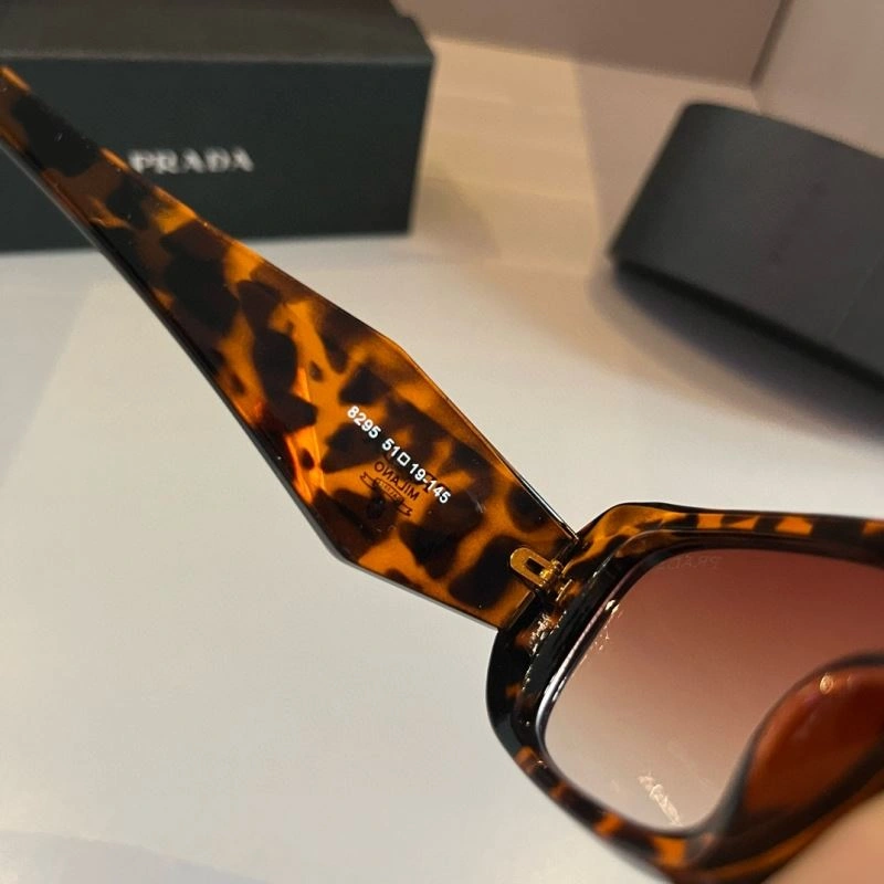 Fashionable Prada Sunglasses 282062