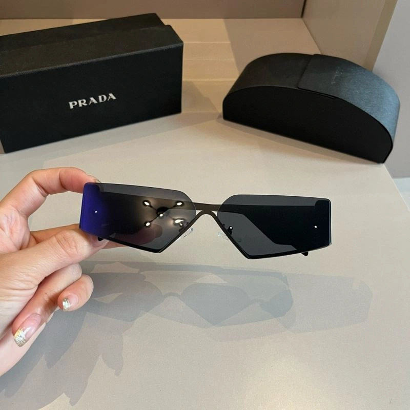 Effortless Prada Sunglasses 282059