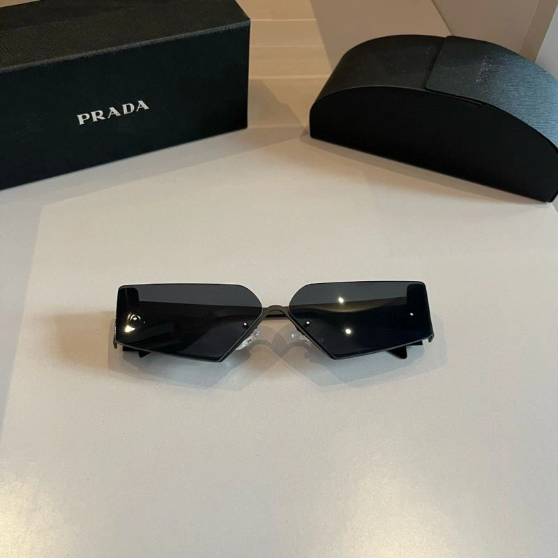 Effortless Prada Sunglasses 282059