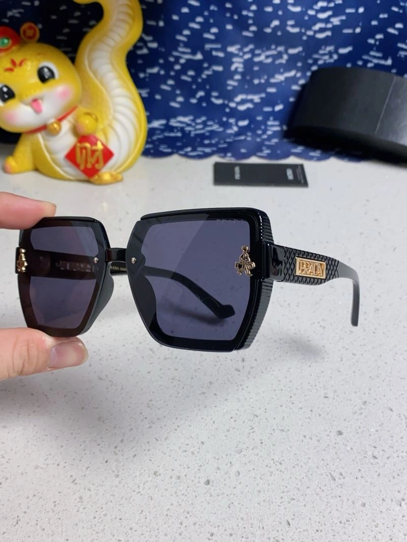 WellDesigned Prada Sunglasses 282054