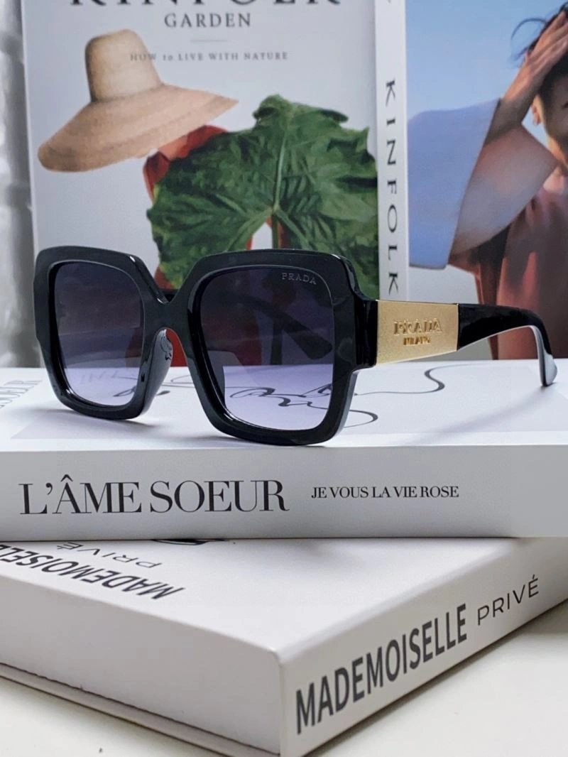 Prada Sunglasses UrbanStyle 282053