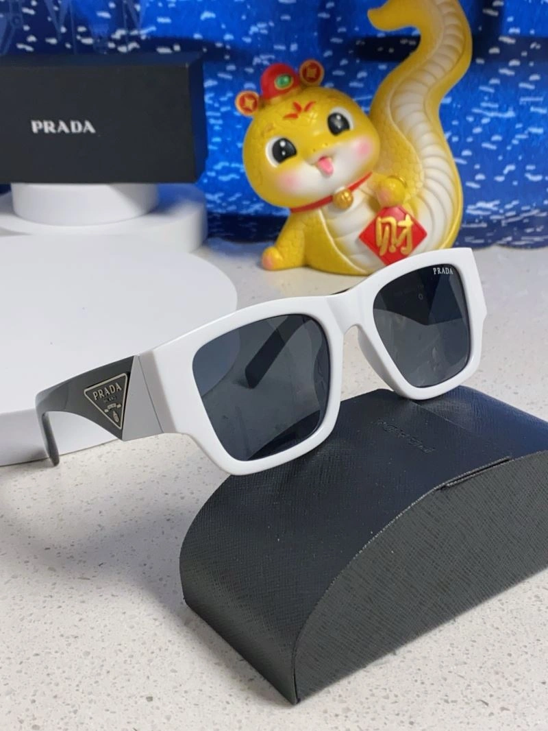 Neat Prada Sunglasses 282040