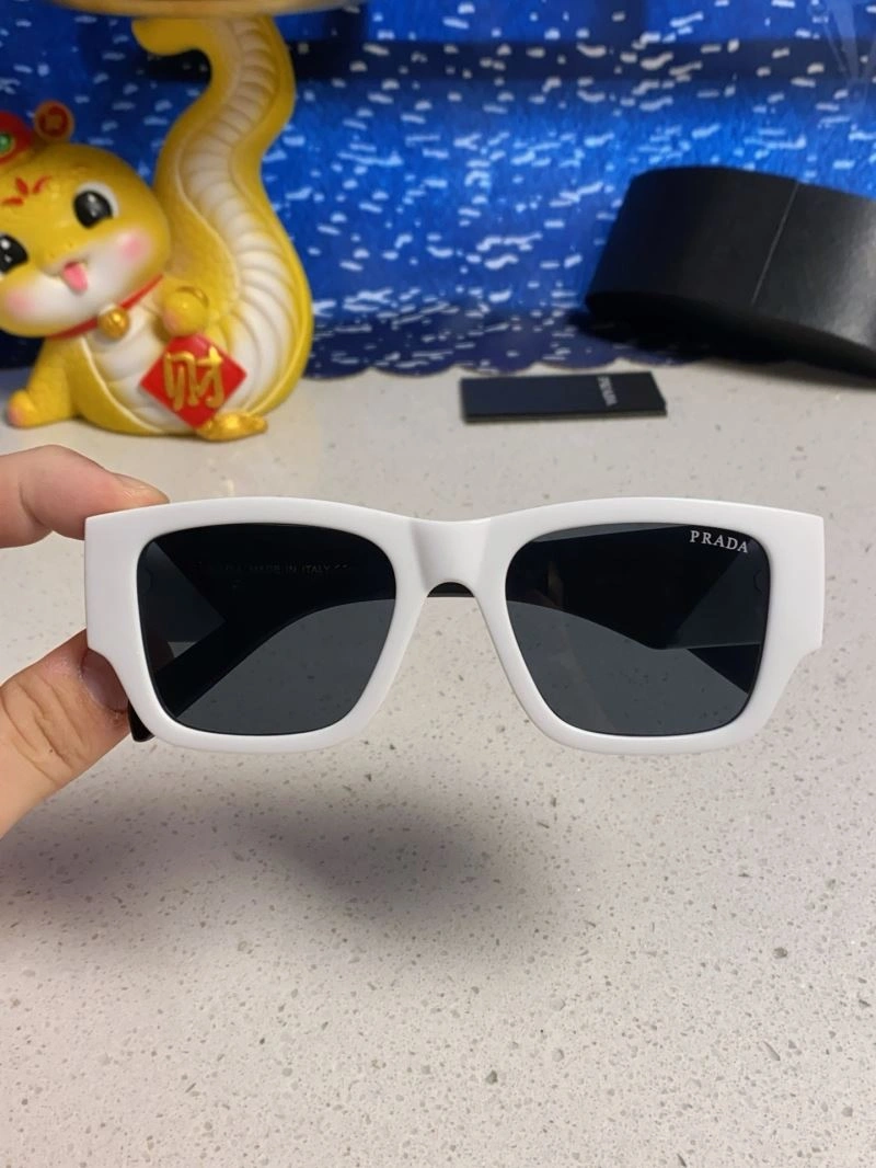 Neat Prada Sunglasses 282040