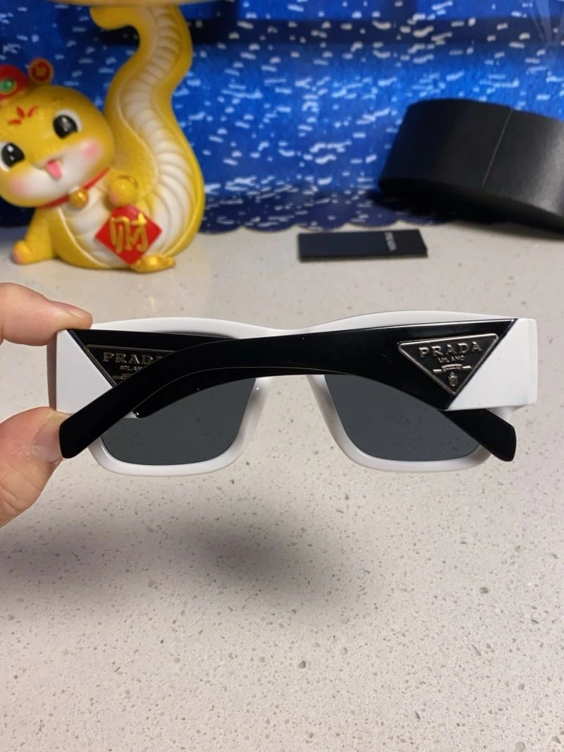 Neat Prada Sunglasses 282040