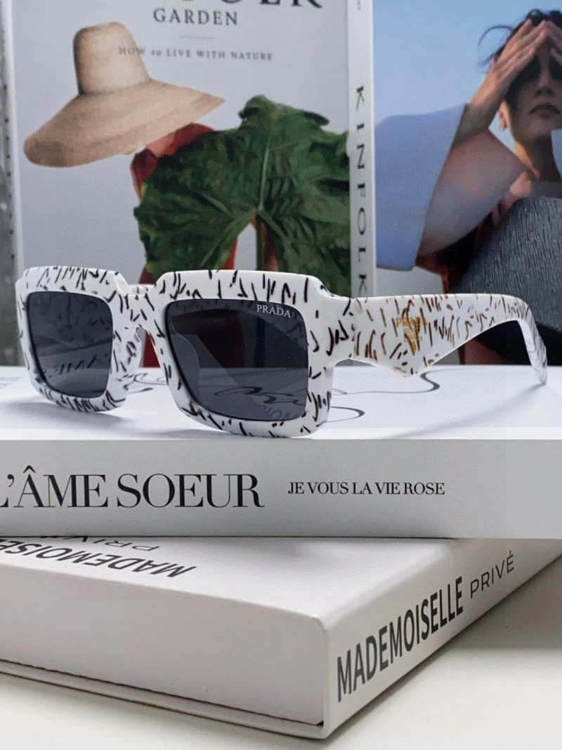Prada Sunglasses Trendsetting 282021