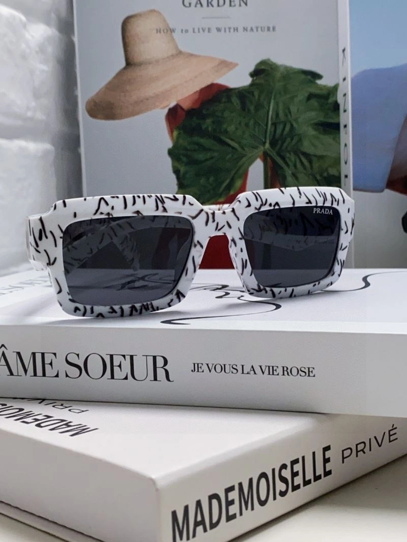 Prada Sunglasses Trendsetting 282021