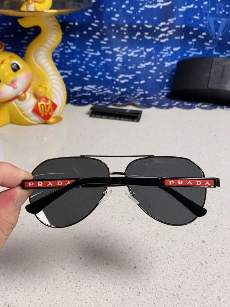Sleek Prada Sunglasses 282013