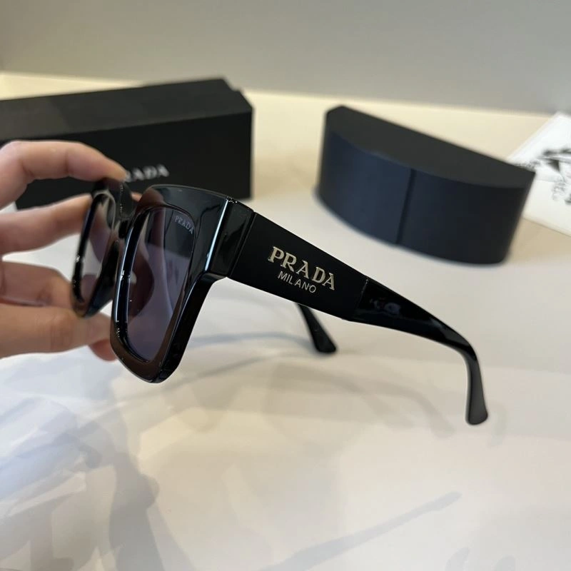 Stylish Prada Sunglasses 282000