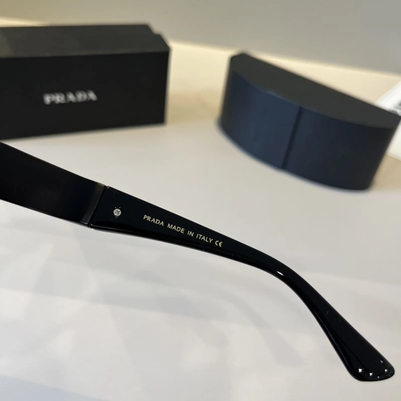 Stylish Prada Sunglasses 282000