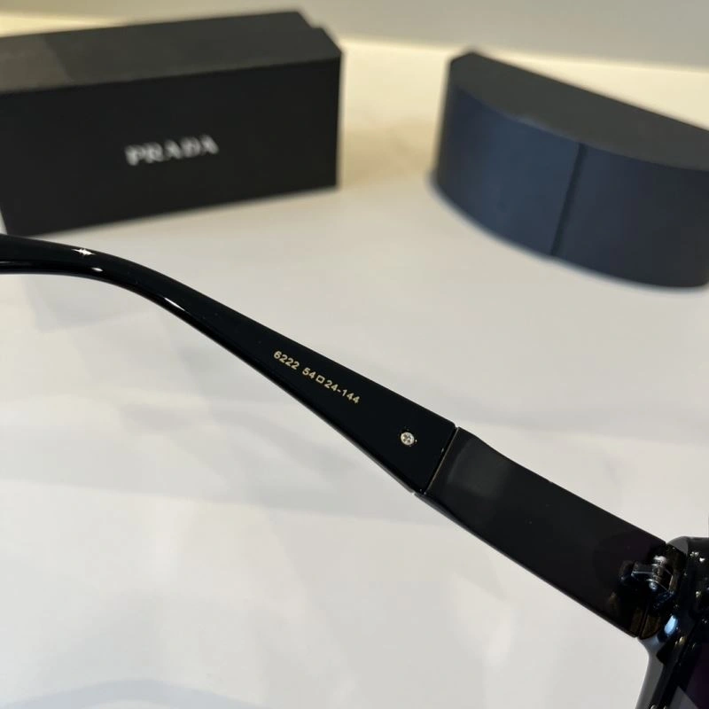 Stylish Prada Sunglasses 282000