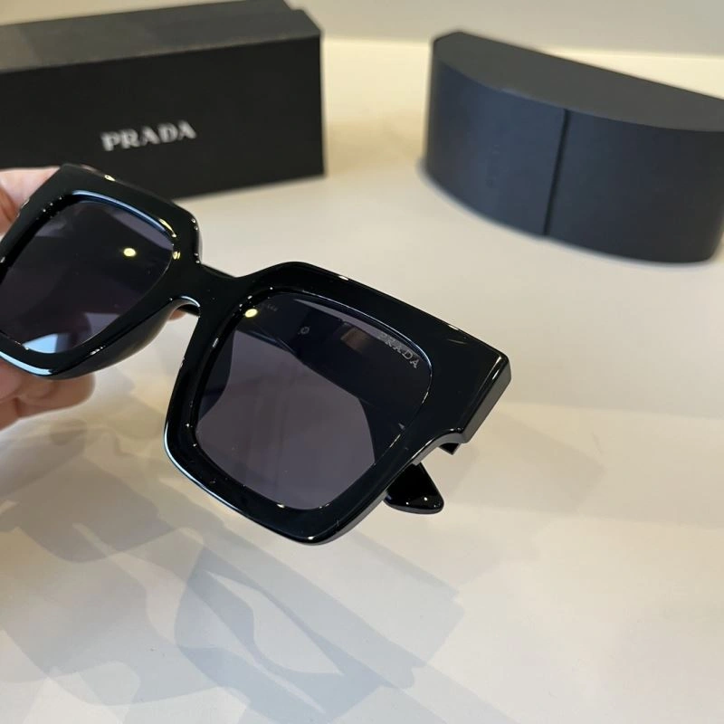 Stylish Prada Sunglasses 282000