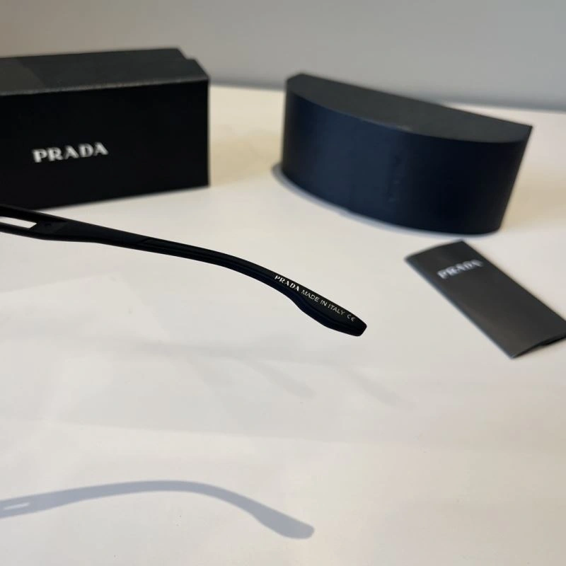 Lightweight Prada Sunglasses 281983