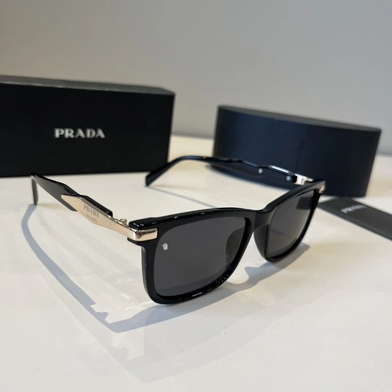 Compact Prada Sunglasses 282002