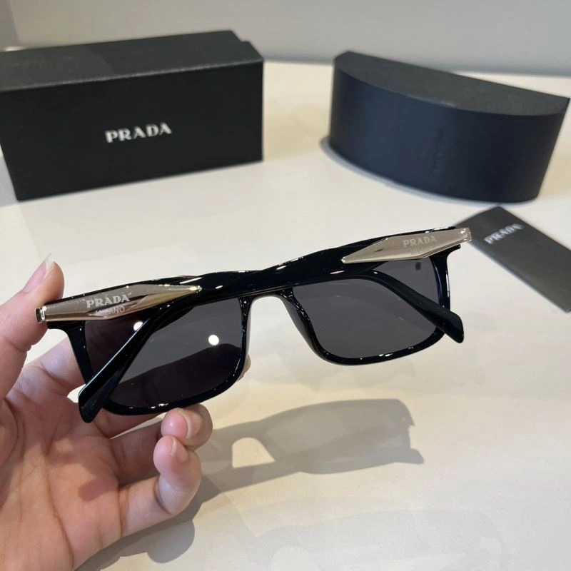 Compact Prada Sunglasses 282002