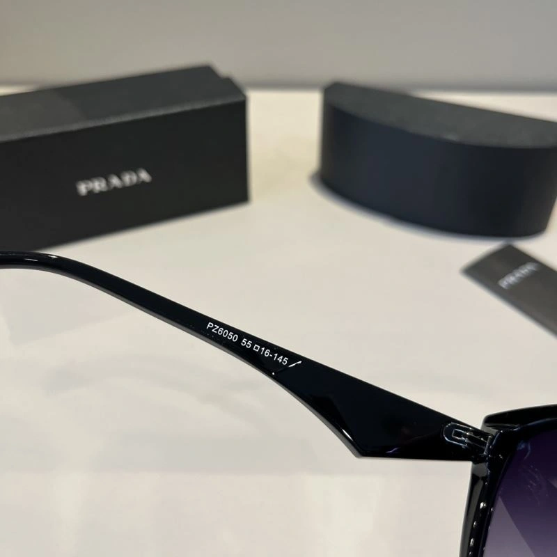 Durable Prada Sunglasses 281975