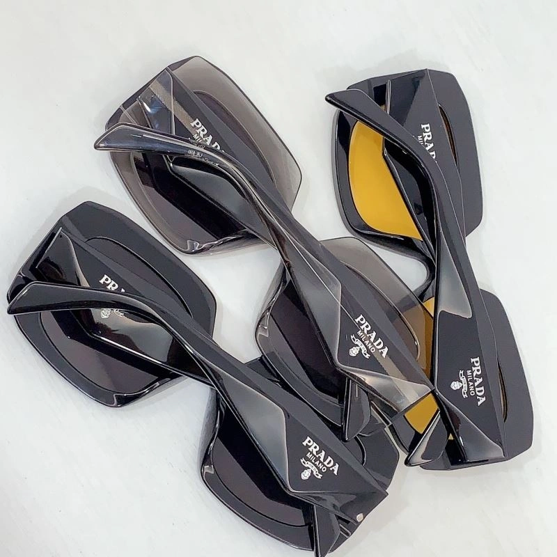 Lightweight Prada Sunglasses 282145