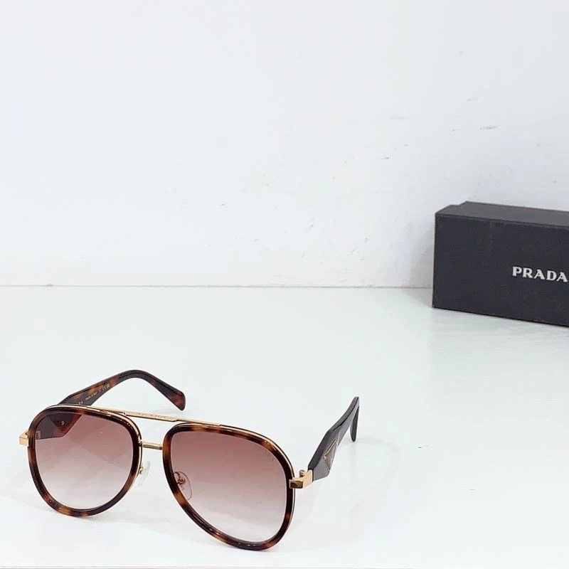 Trendsetting Prada Sunglasses 282136