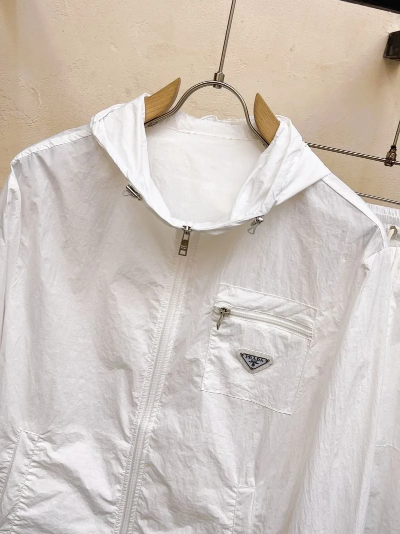 Prada Sunscreen Jacket Attractive 167107