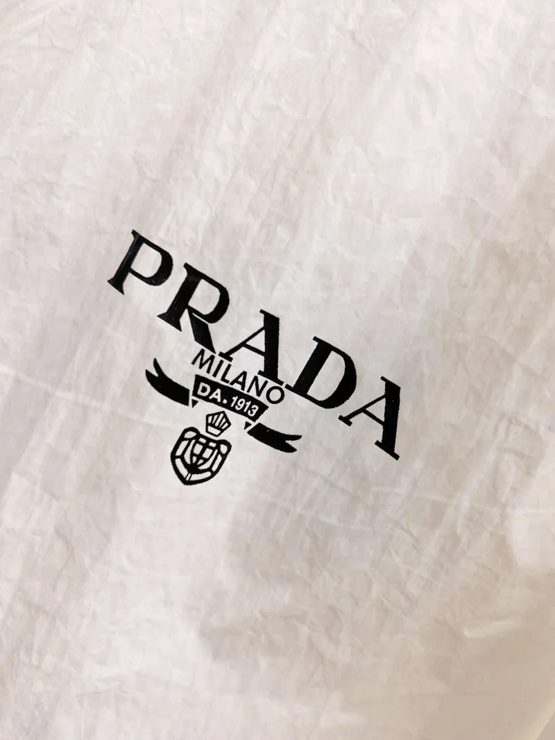 UrbanStyle Prada Sunscreen Jacket 167106