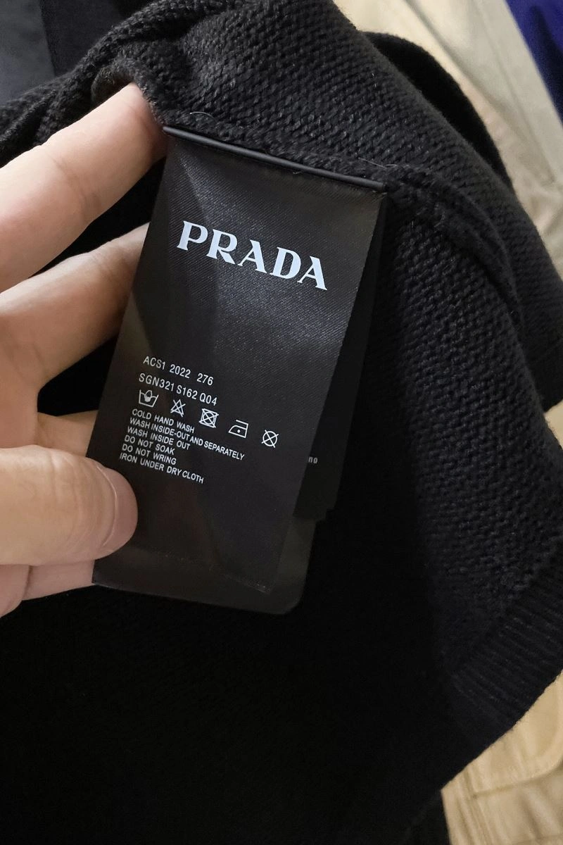 SunProtective Prada Sweaters 171538