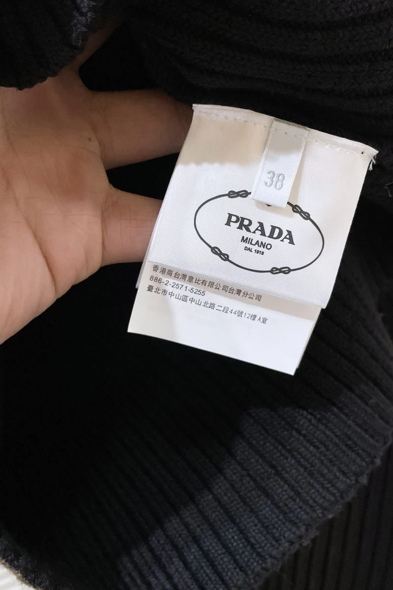 HighPerformance Prada Sweaters 171535