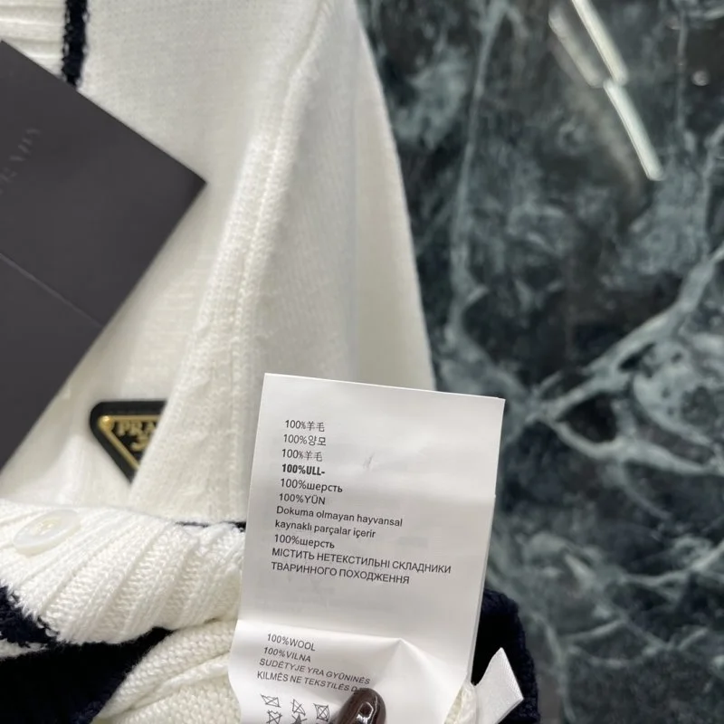 Prada Sweaters FreshLook 166295
