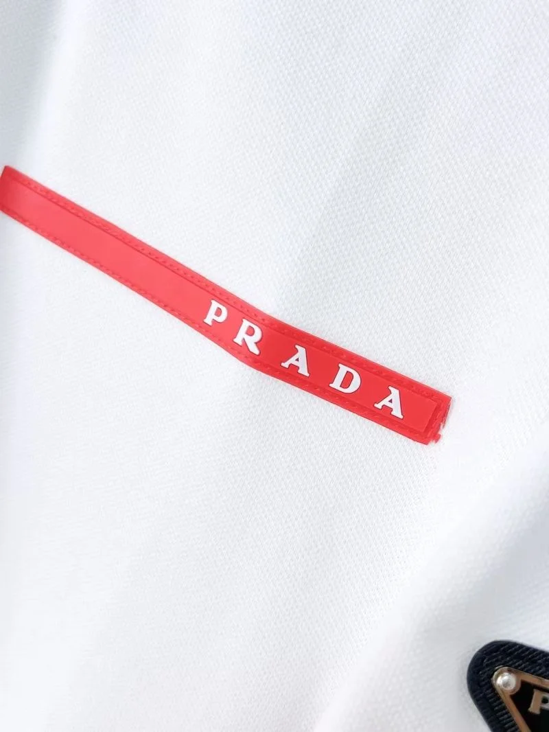 Premium Prada T-Shirts 166755
