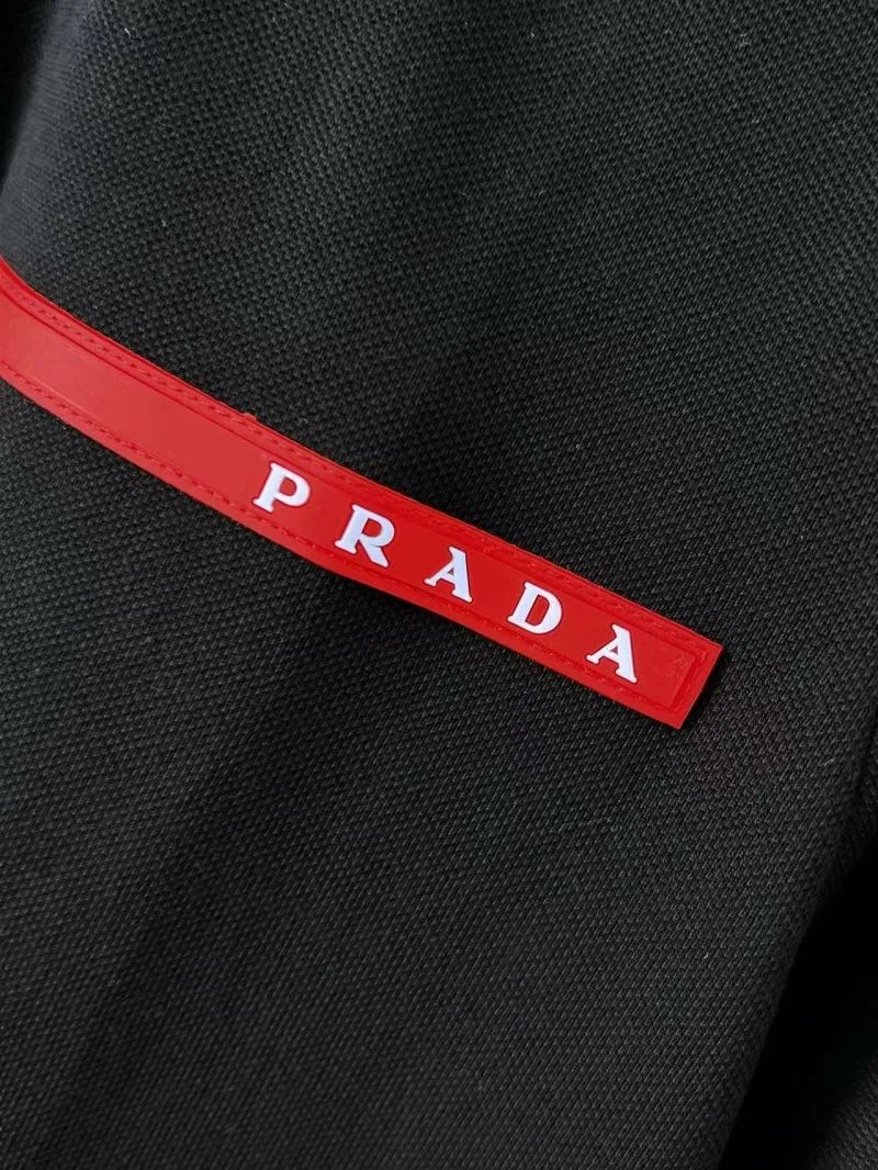 Premium Prada T-Shirts 166755