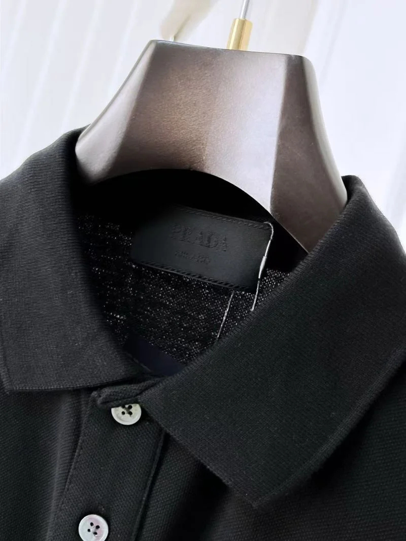 Premium Prada T-Shirts 166755
