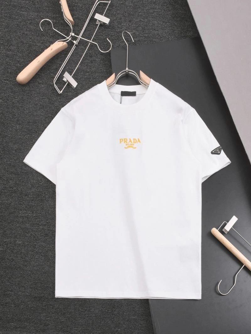 Prada T-Shirts ModernLook 171422