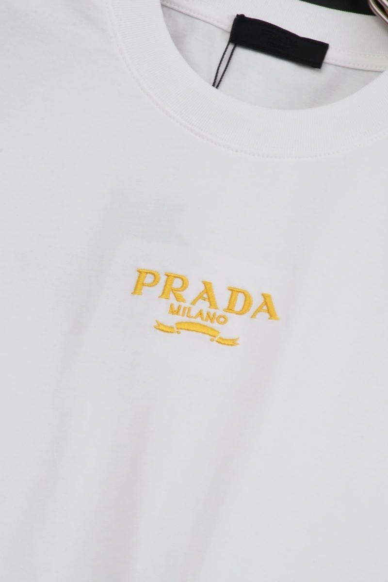 Prada T-Shirts ModernLook 171422