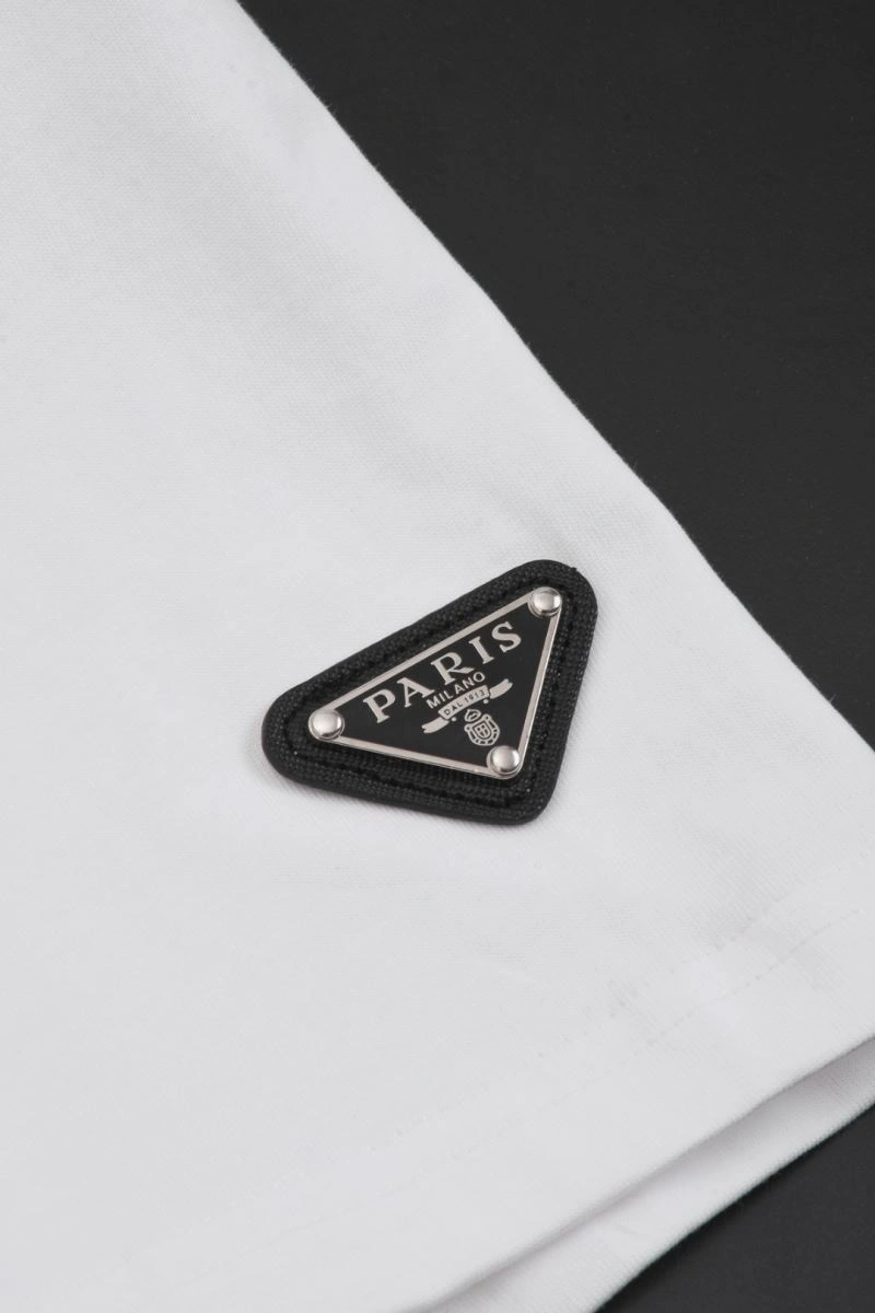 Prada T-Shirts ModernLook 171422
