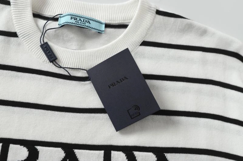 Prada T-Shirts Chic 171797