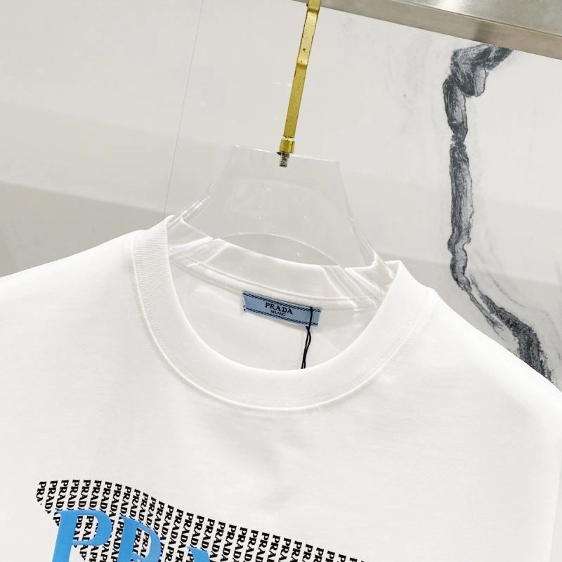 Effortless Prada T-Shirts 171829