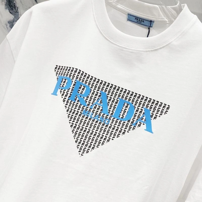 Effortless Prada T-Shirts 171829