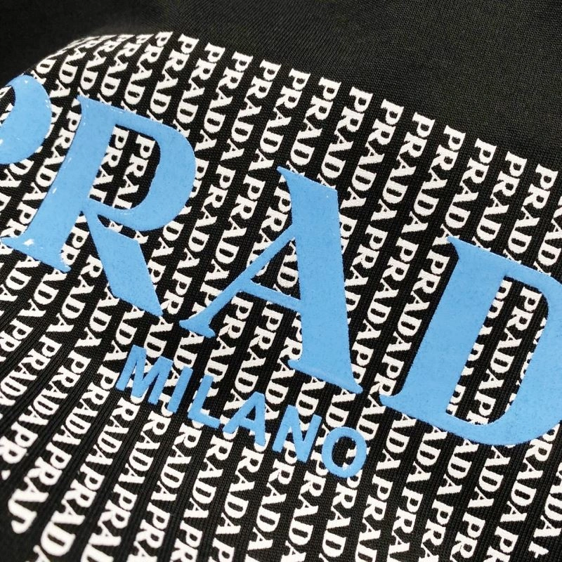 Effortless Prada T-Shirts 171829