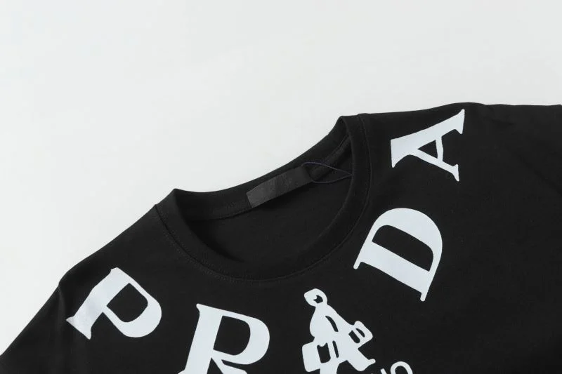 Prada T-Shirts Timeless 166771