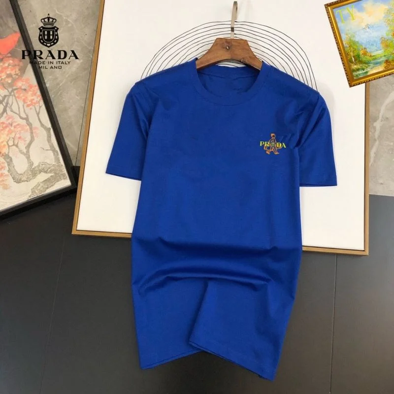 Prada T-Shirts Sleek 166699