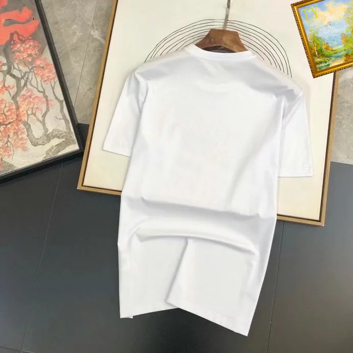 Prada T-Shirts Sleek 166699